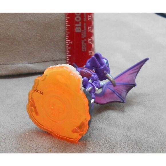 2012 Cynder Spyro Adventures Activision Skylander Giants Series 2 Figure - Picture 6 of 6